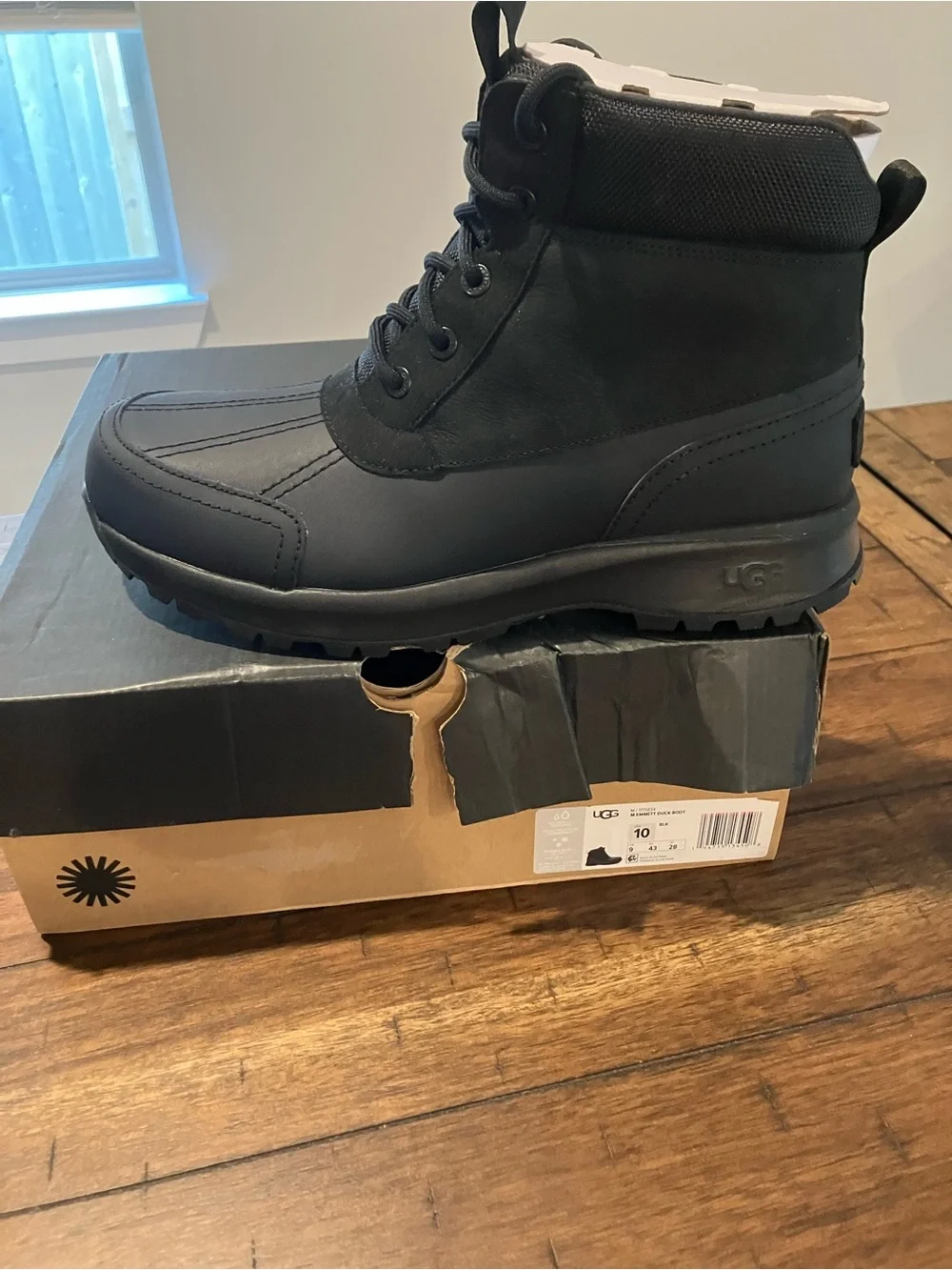 UGG Men’s Emmett Duck Boot Black Lace-Up Rugged Ankle Boots Sz 10